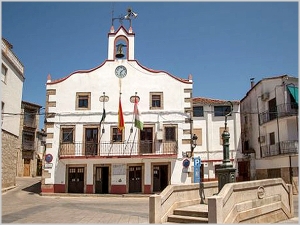 Ayuntamiento de Valverde del Fresno: Convocatoria de una plaza de Auxiliar Administrativo/a